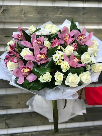Букет цветов из: Розы и Хризантемы в Котельниче