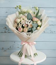 Букет цветов из:  Розы и Лизиантусы в Котельниче