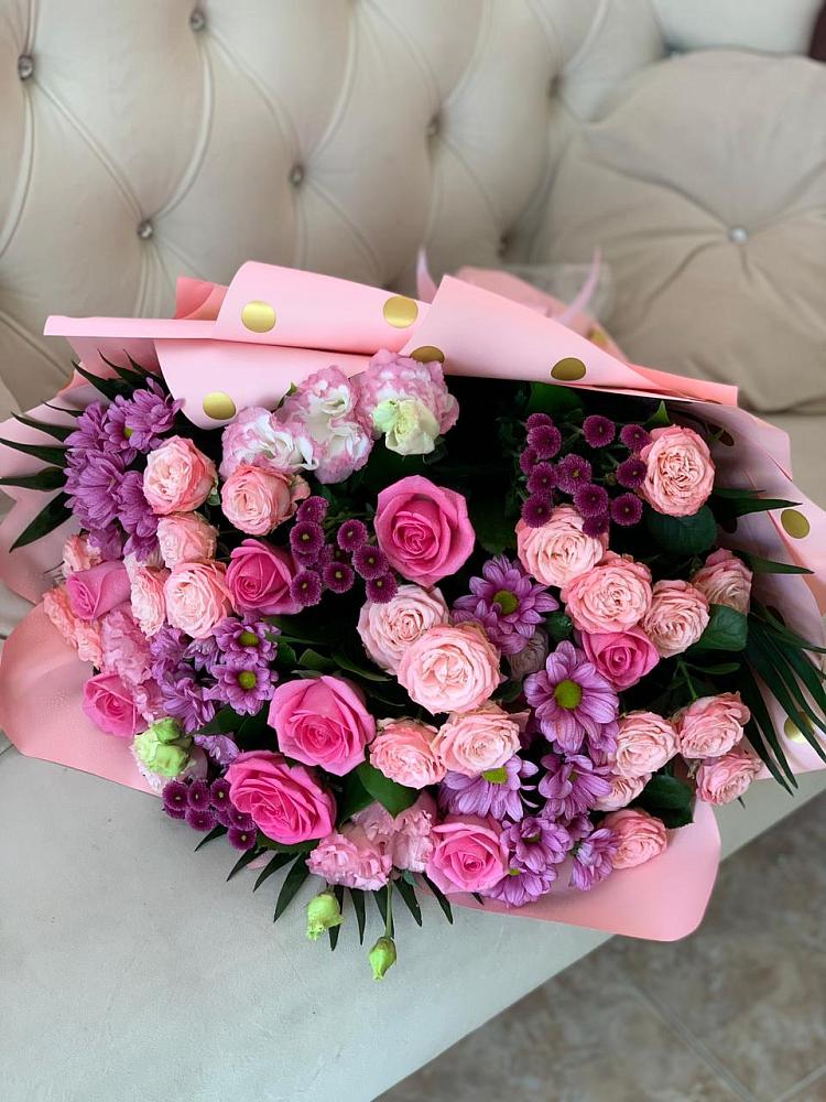 Букет цветов из: Хризантемы, Розы и Лизиантусы в Котельниче