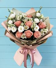 Букет цветов из:  Розы, Альстромерии и Лизиантусы в Котельниче