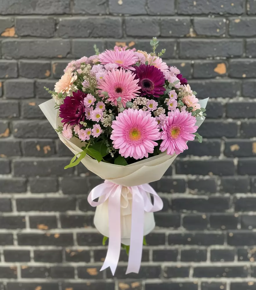 Букет цветов из: Герберы и Хризантемы в Котельниче