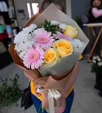 Букет цветов из:  Герберы, Розы и Хризантемы в Котельниче