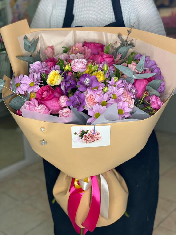 Букет цветов из: Хризантемы, Гвоздики и Альстромерии в Котельниче