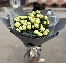 Букет Белые кустовые розы Солинеро в Котельниче