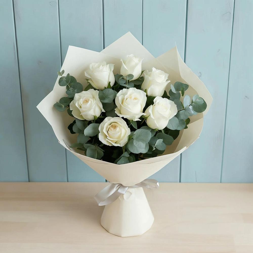 Букет Белые розы в Эвкалипте в Котельниче