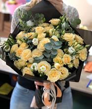 Букет цветов из:  Розы и Лизиантусы в Котельниче