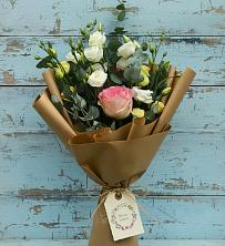 Букет цветов из:  Розы и Лизиантусы в Котельниче