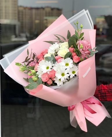 Букет цветов из: Розы, Лизиантусы и Хризантемы в Котельниче