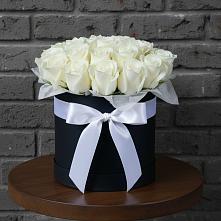 Цветочная композиция из Розы в шляпной коробке в Котельниче